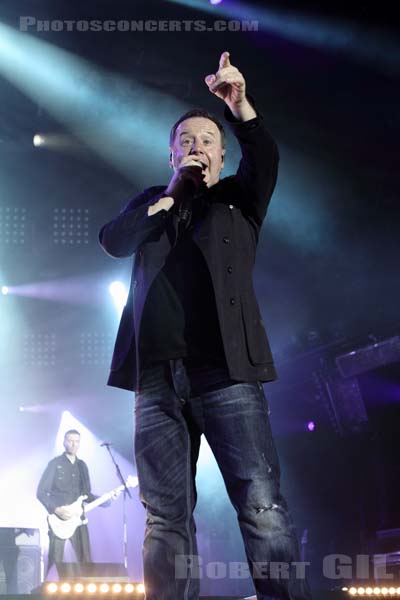 SIMPLE MINDS - 2010-09-11 - LA COURNEUVE - Parc Departemental - Grande Scene - 